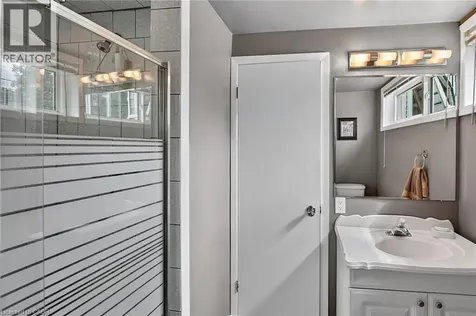 99 Elmhurst Drive Hamilton ON L8T 1C5