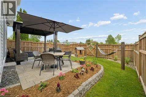 16 White Sands Court Kitchener ON N2E 3S4