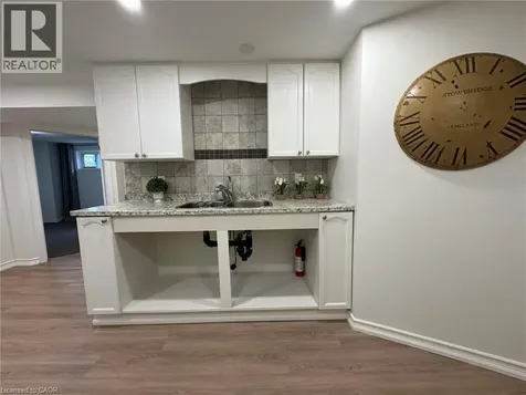 29 East 41st Street Hamilton ON L8T 2Z4