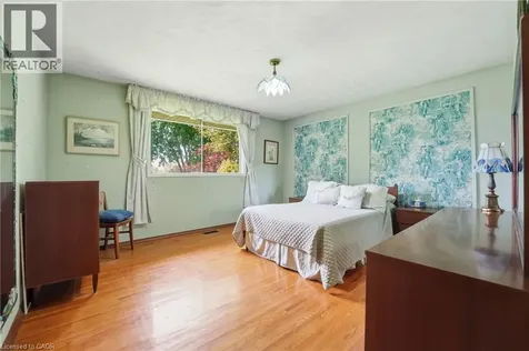 12 Kew Court Dundas ON L9H 5E1