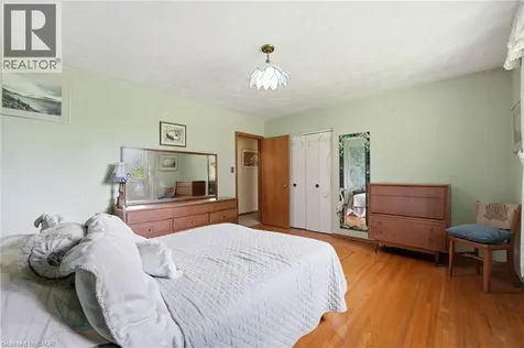 12 Kew Court Dundas ON L9H 5E1
