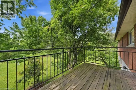12 Kew Court Dundas ON L9H 5E1