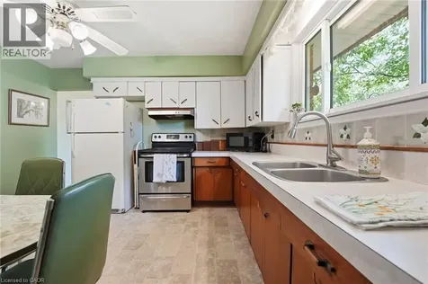 12 Kew Court Dundas ON L9H 5E1