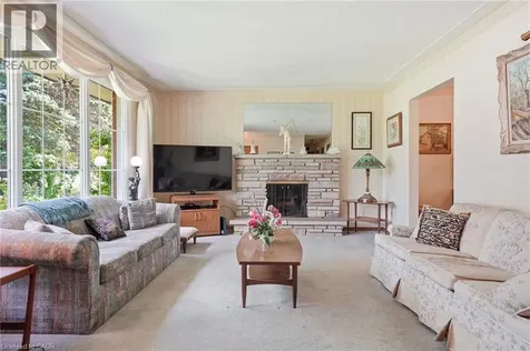12 Kew Court Dundas ON L9H 5E1
