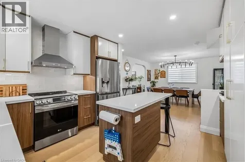 13 Salina Place Stoney Creek ON L8G 4L4