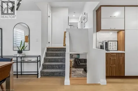 13 Salina Place Stoney Creek ON L8G 4L4