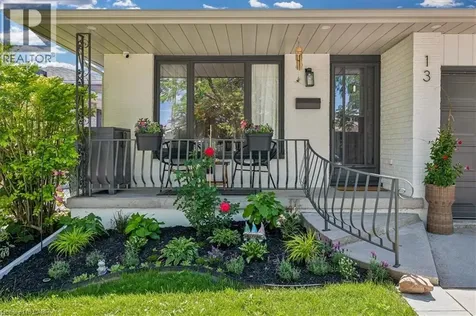 13 Salina Place Stoney Creek ON L8G 4L4