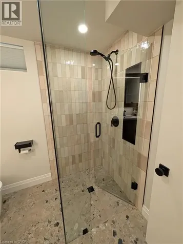 13 Salina Place Stoney Creek ON L8G 4L4