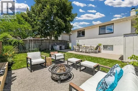 13 Salina Place Stoney Creek ON L8G 4L4