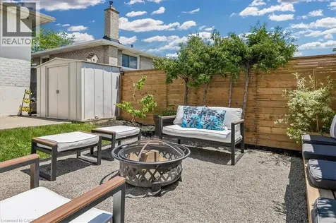 13 Salina Place Stoney Creek ON L8G 4L4
