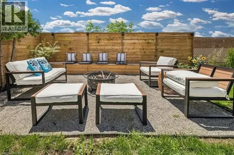 13 Salina Place Stoney Creek ON L8G 4L4