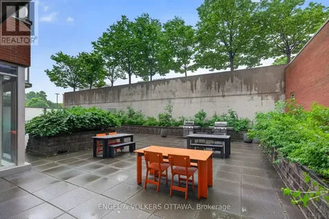 383 Cumberland Street Ottawa ON K1N 1J7