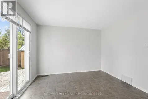 390 Cloverheath Crescent Ottawa ON K1E 2R8
