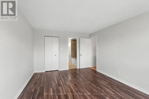 390 Cloverheath Crescent Ottawa ON K1E 2R8