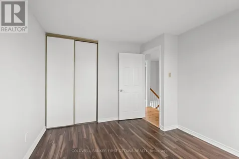 390 Cloverheath Crescent Ottawa ON K1E 2R8