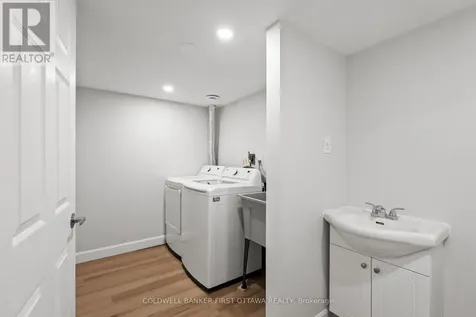 390 Cloverheath Crescent Ottawa ON K1E 2R8