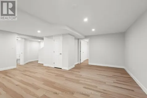 390 Cloverheath Crescent Ottawa ON K1E 2R8