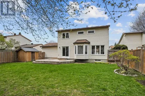 390 Cloverheath Crescent Ottawa ON K1E 2R8