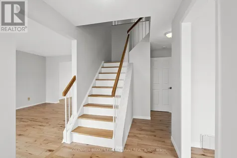 390 Cloverheath Crescent Ottawa ON K1E 2R8