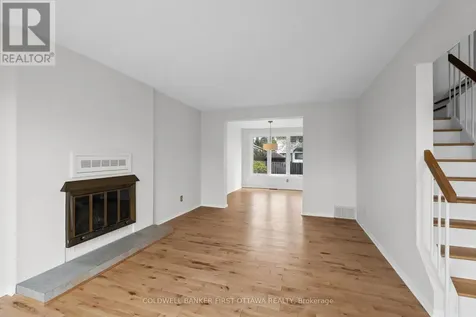 390 Cloverheath Crescent Ottawa ON K1E 2R8