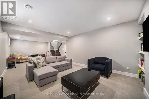 17 Leeming Drive Ottawa ON K2H 5P6