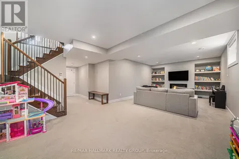 17 Leeming Drive Ottawa ON K2H 5P6