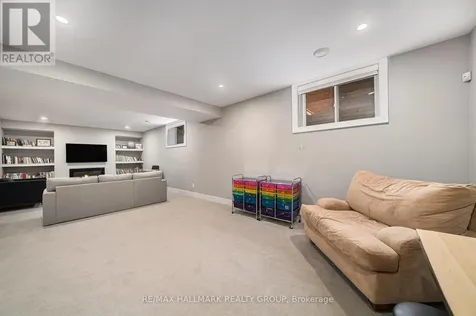 17 Leeming Drive Ottawa ON K2H 5P6