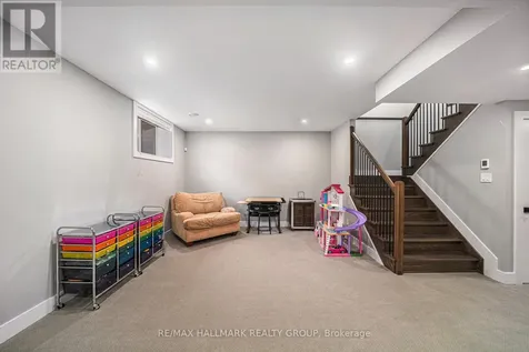17 Leeming Drive Ottawa ON K2H 5P6