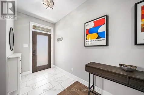 17 Leeming Drive Ottawa ON K2H 5P6