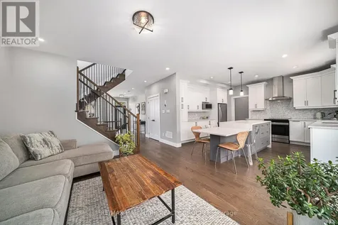 17 Leeming Drive Ottawa ON K2H 5P6