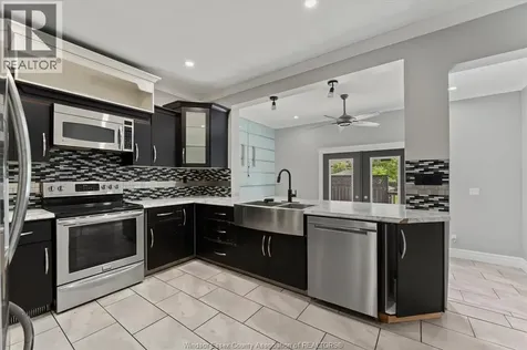 866 Parent Avenue Windsor ON N9A 2E1