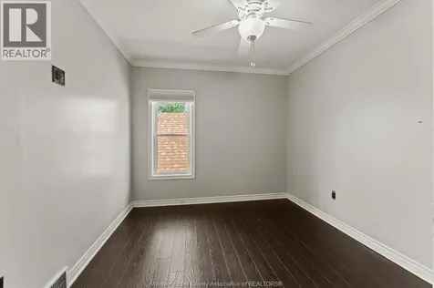 866 Parent Avenue Windsor ON N9A 2E1