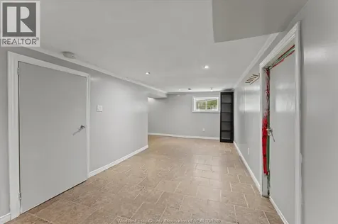 866 Parent Avenue Windsor ON N9A 2E1