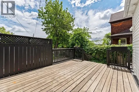 866 Parent Avenue Windsor ON N9A 2E1