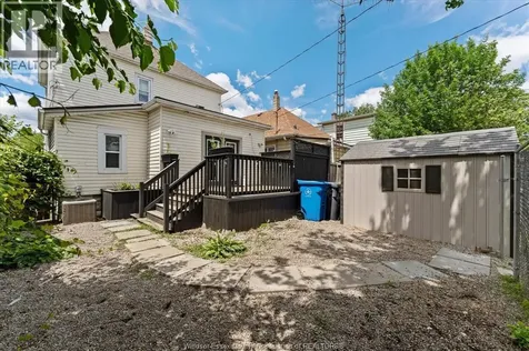 866 Parent Avenue Windsor ON N9A 2E1