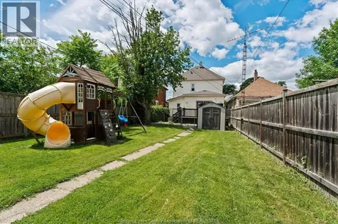 866 Parent Avenue Windsor ON N9A 2E1