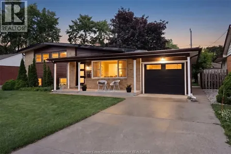 3680 Roxorough Boulevard Windsor ON N9E 3A2