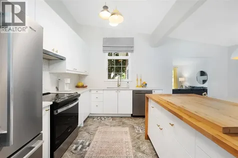 3680 Roxorough Boulevard Windsor ON N9E 3A2