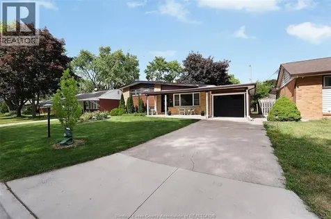3680 Roxorough Boulevard Windsor ON N9E 3A2