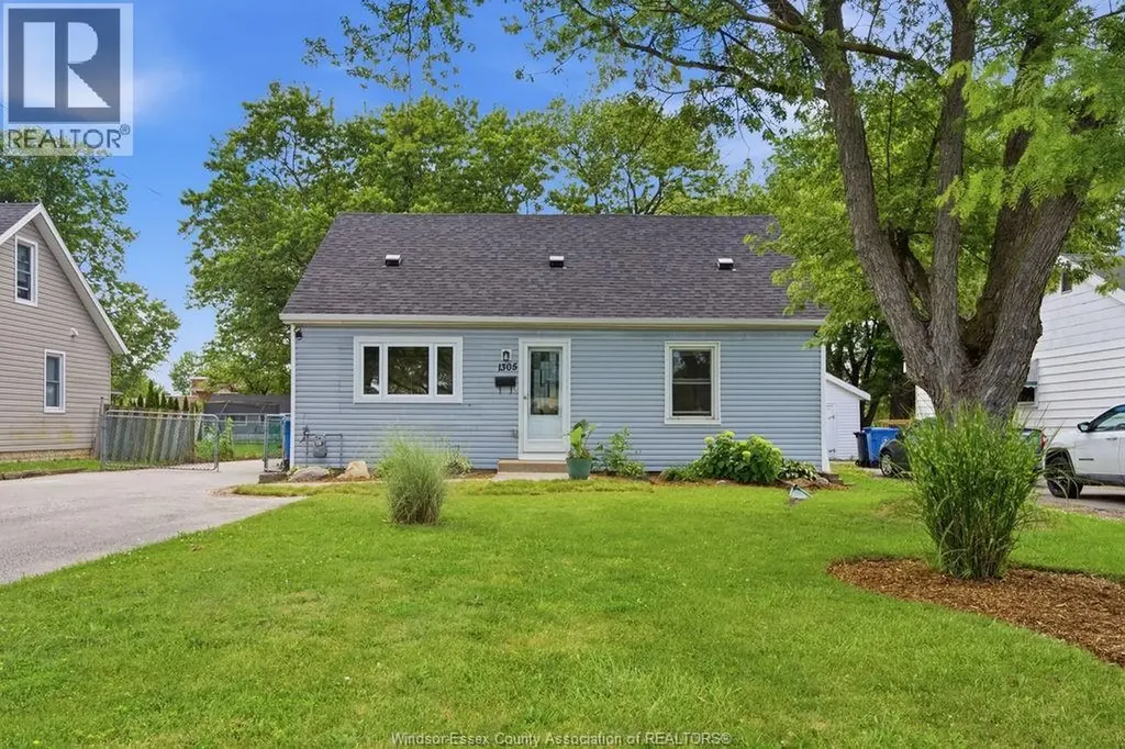 1305 Shawnee Road Tecumseh ON N8N 1R8
