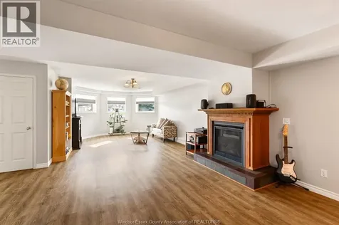 8020 Gardiner Crescent Mcgregor ON N0R 1J0