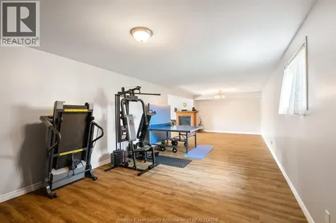 8020 Gardiner Crescent Mcgregor ON N0R 1J0