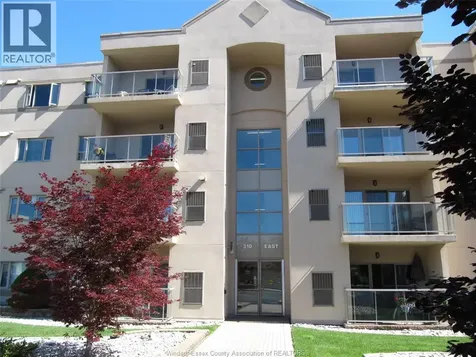 310 Village Grove Drive Tecumseh ON N8N 4X7