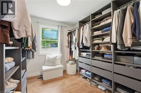 43 Alonzo Street Brantford ON N3R 1A1