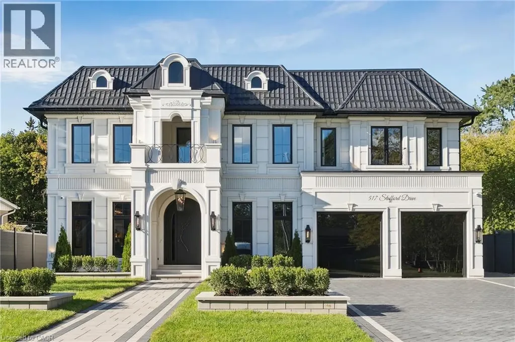 517 Stafford Drive Oakville ON L6L 4M4