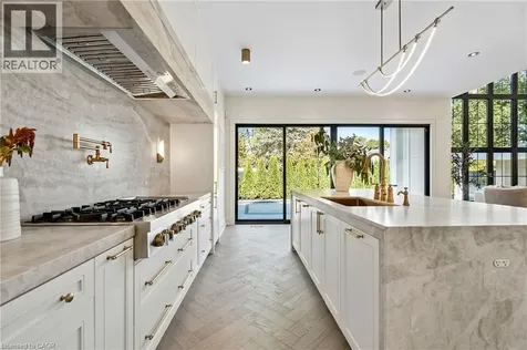517 Stafford Drive Oakville ON L6L 4M4