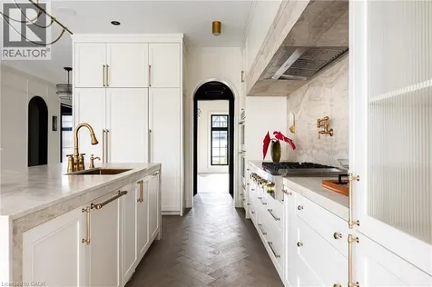 517 Stafford Drive Oakville ON L6L 4M4