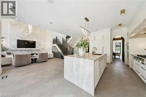 517 Stafford Drive Oakville ON L6L 4M4