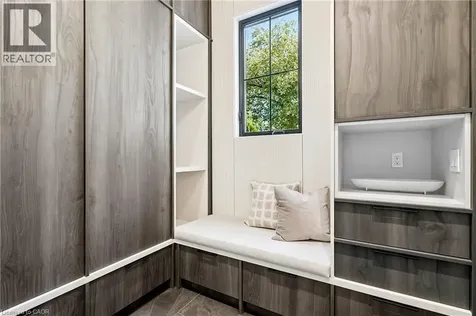 517 Stafford Drive Oakville ON L6L 4M4