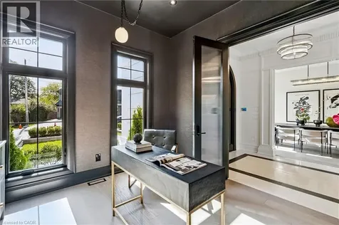 517 Stafford Drive Oakville ON L6L 4M4